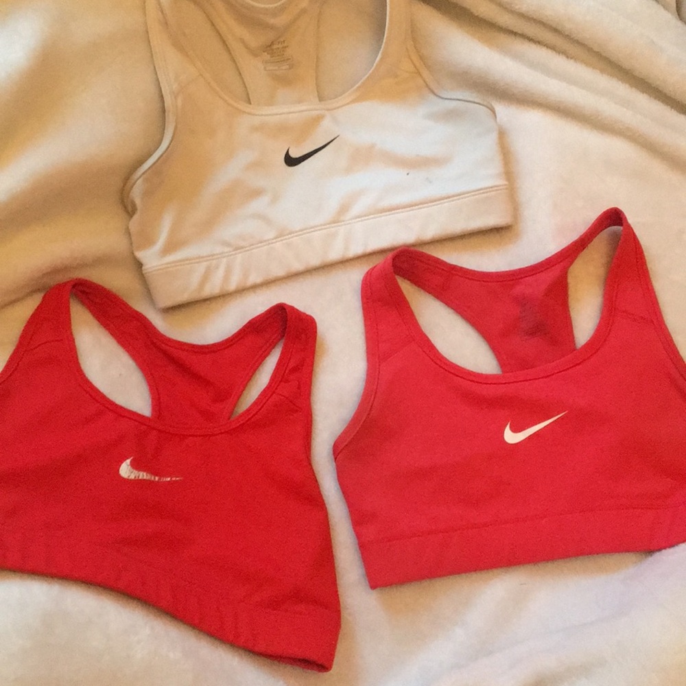 3 nike sports bras